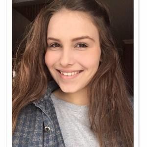 Meet your Posher, Émilie